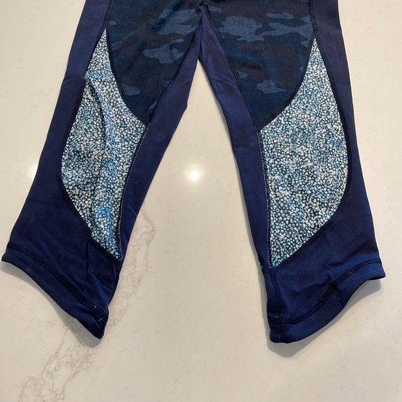 Lululemon crop leggings. - Picture 4 of 4